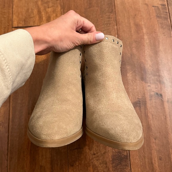 Rebecca Minkoff Lana Studded Split Shaft Beige Suede Block Heel Ankle Boots Sz 6 - Picture 6 of 13